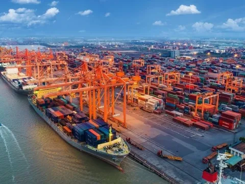 Kinh tế Việt Nam lập kỷ lục cao chưa từng có trong một lĩnh vực, tiến sát mốc 950 tỷ USD, vượt qua mọi dự báo