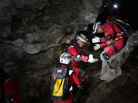 Trung Quốc đưa 28 phi hành gia tới nơi "thâm sơn cùng cốc": Ai không hiểu nói dở hơi nhưng sự thật khác xa