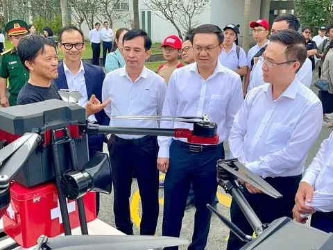 TP.HCM lần đầu thử nghiệm giao hàng bằng UAV