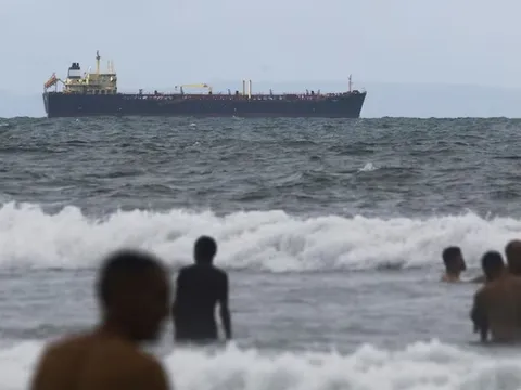 Reuters: Hàng chục tàu chở dầu 'bí mật' rời Venezuela