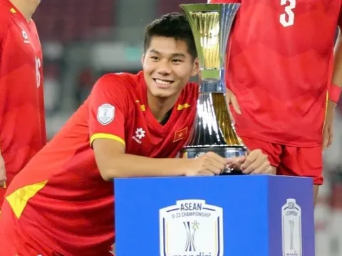 Ảnh hiếm của trung vệ cao 1,84 m, ghi bàn giúp U23 Việt Nam hạ Jordan