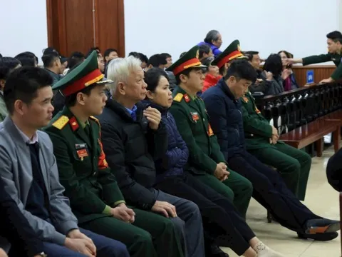 Xét hỏi các bị cáo về sai phạm trong bàn giao đất