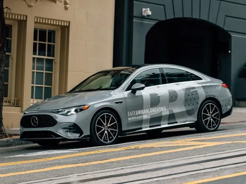Mercedes-Benz triển khai công nghệ tự lái tại Mỹ, cạnh tranh Tesla