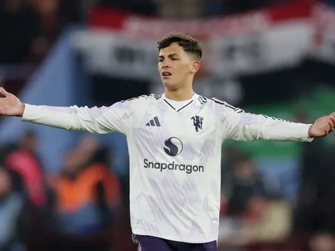 10 phút khó quên của tài năng trẻ MU trước Burnley