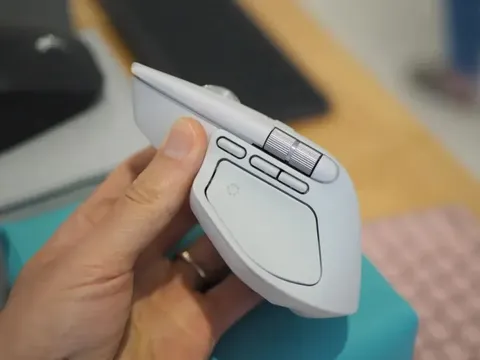 Lỗi ngớ ngẩn của Logitech