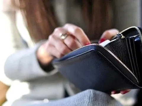 Vợ chồng ai giữ tiền cũng được nhưng mỗi gia đình nên có bốn khoản?