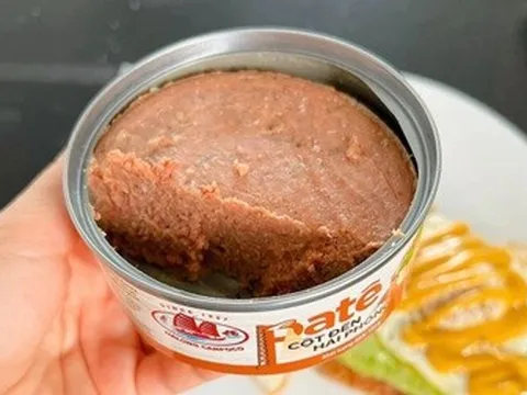 Mua patê hộp làm bữa sáng, người mẹ nghẹn lòng khi đọc tin về "thịt bẩn"