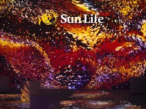 Triển lãm LIT - ‘Bật sáng’ cảm hứng sáng tạo bằng nghệ thuật giao thoa cùng công nghệ