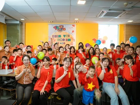 1.000 trẻ em trên toàn quốc nhận quà sinh nhật trong “Tháng hành động vì cộng đồng”