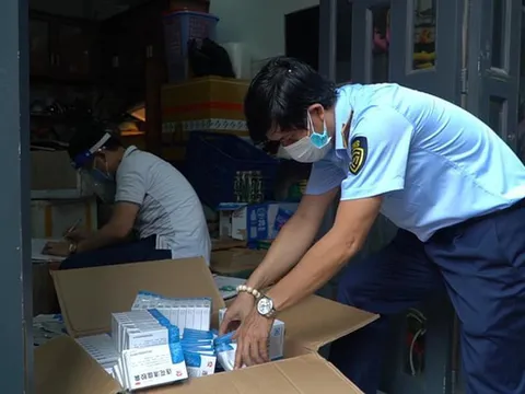 TPHCM: Triệt phá kho hàng lậu thiết bị y tế điều trị COVID-19