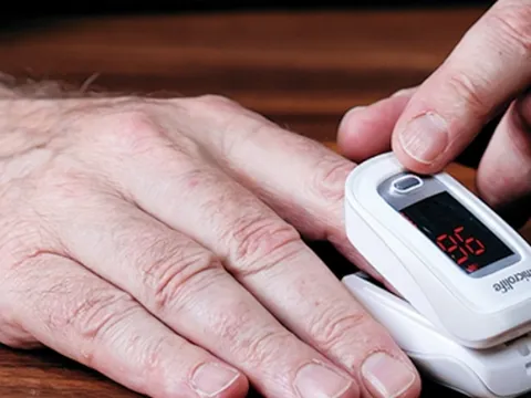 Máy đo nồng độ oxy trong máu SpO2 bày bán tràn lan: Nhập nhèm chất lượng, tù mù xuất xứ