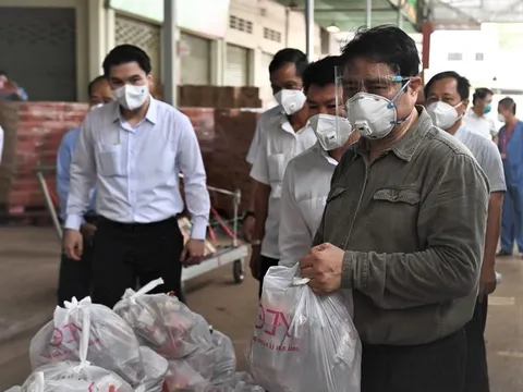 Thủ tướng Phạm Minh Chính: Không để người dân chạy khắp nơi cầu cứu