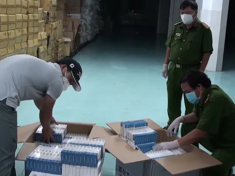 TPHCM: Thu giữ gần 10 ngàn hộp thuốc 'Liên Hoa Thanh Ôn' trị COVID-19 nhập lậu