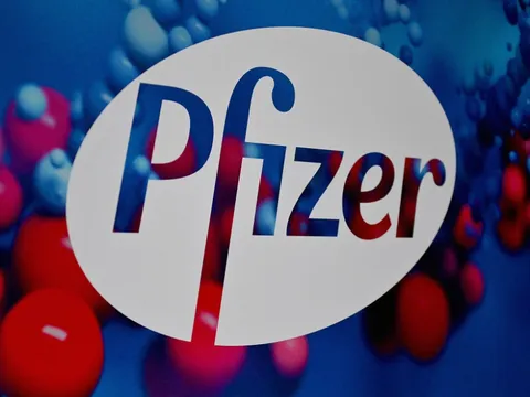 Pfizer thử nghiệm thuốc uống ngăn COVID-19 cho người phơi nhiễm